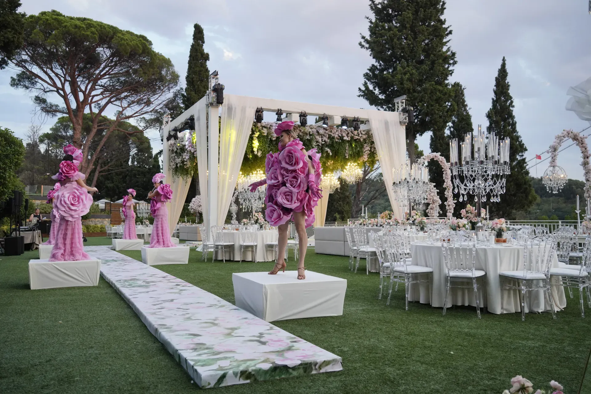 Mihrabat davet hazırlığı